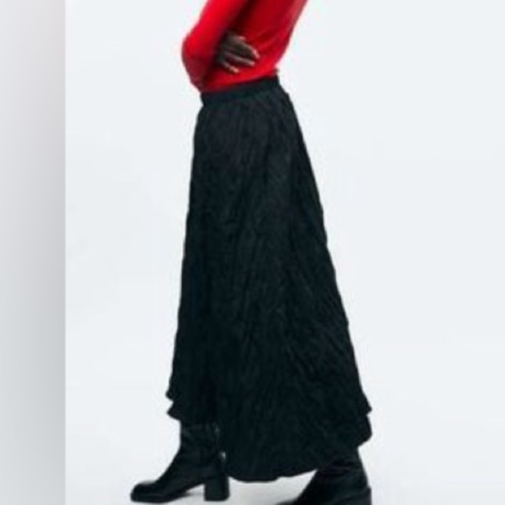 Zara WRINKLED MIDI SKIRT ZW COLLECTION XS - Picture 5 of 9
